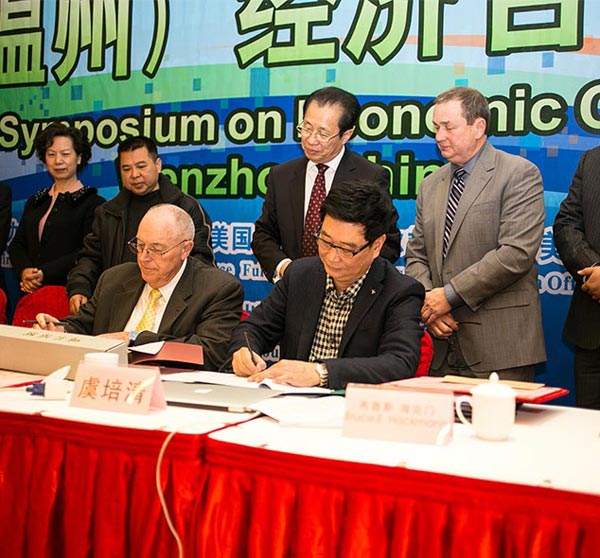 美國富爾頓市市長赴溫考察并與我公司簽訂相關科技合作協(xié)議