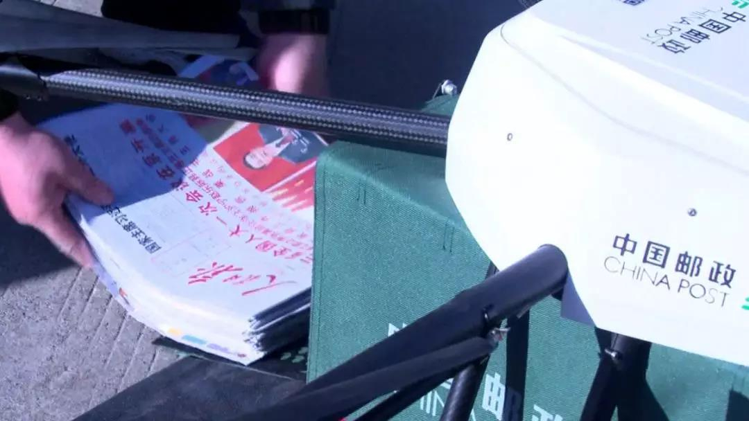 每當你手撕一次快遞 世界上就會多出 約0.2公斤垃圾